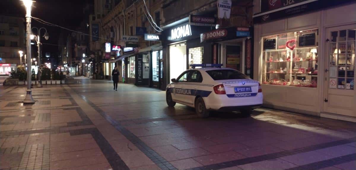 MUŠKARAC POGINUO U SAOBRAĆAJNOJ NESREĆI KOD NIŠA! U sudaru učestvovali autobus i automobil, vatrogasci morali da ga izvlače iz smrskanog vozila!