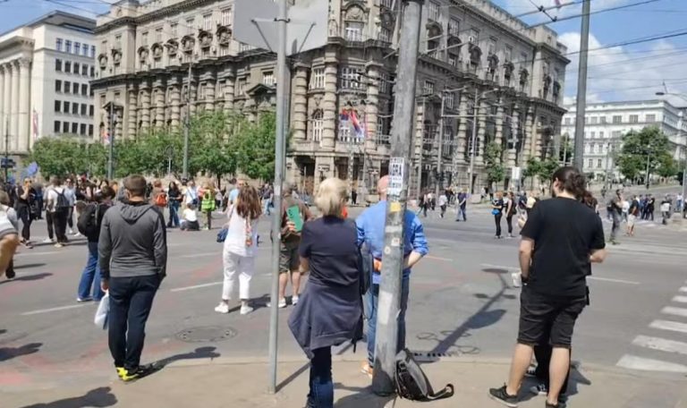 GOLA POLITIKA! Blokaderi hoće da preuzmu vlast, izbore vide kao izlaz iz protesta za koji su izgubili podršku
